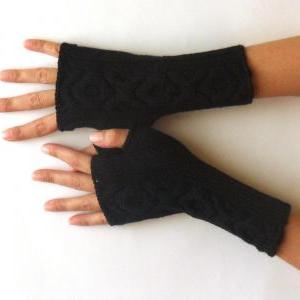 Knit Gloves Pattern Xo Cable Gloves Pattern..